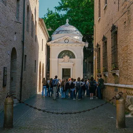 Domus Dantis Ghibellino Fuggiasco * Ravenna